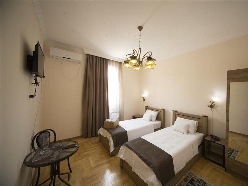 Log Inn Boutique Hotel Tbilisi Exterior photo