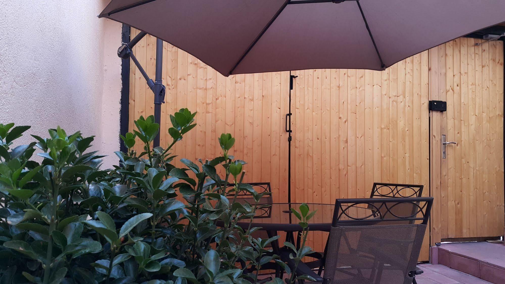 Log Inn Boutique Hotel Tbilisi Exterior photo