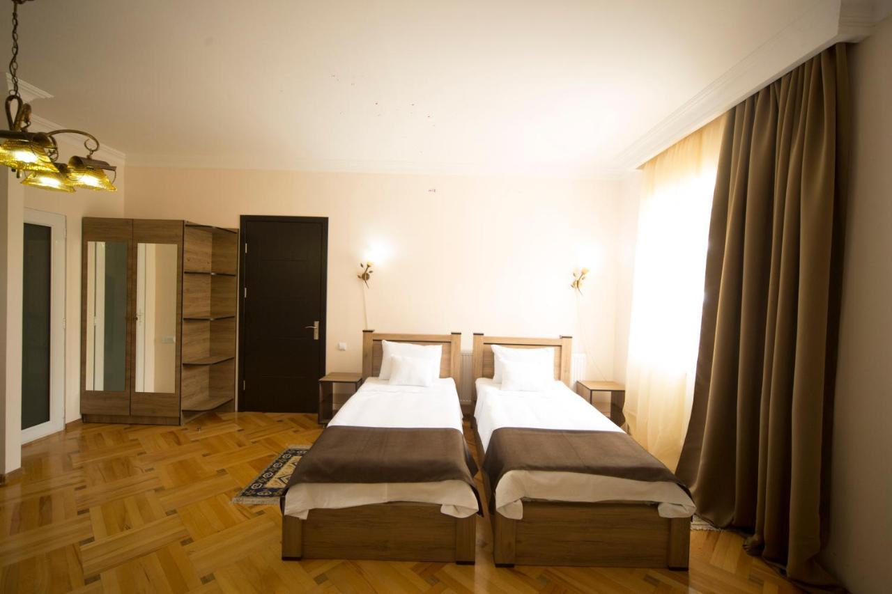 Log Inn Boutique Hotel Tbilisi Exterior photo